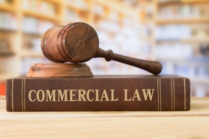 recognize a good lawyer in commercial and corporate law